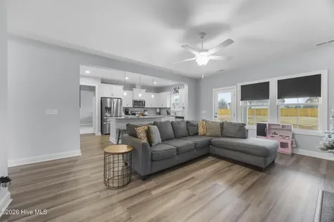 59 W Barlowe West Avenue Hampstead NC 28443