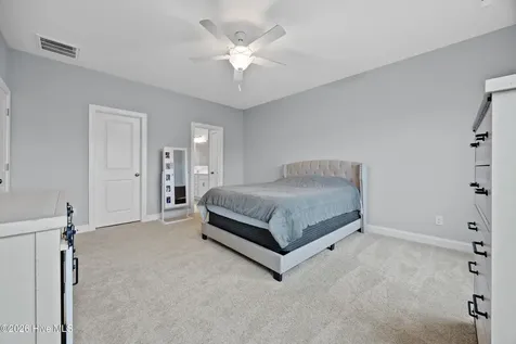 59 W Barlowe West Avenue Hampstead NC 28443