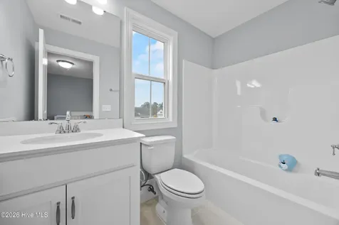 59 W Barlowe West Avenue Hampstead NC 28443