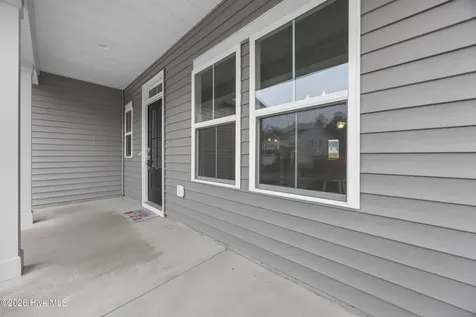 59 W Barlowe West Avenue Hampstead NC 28443