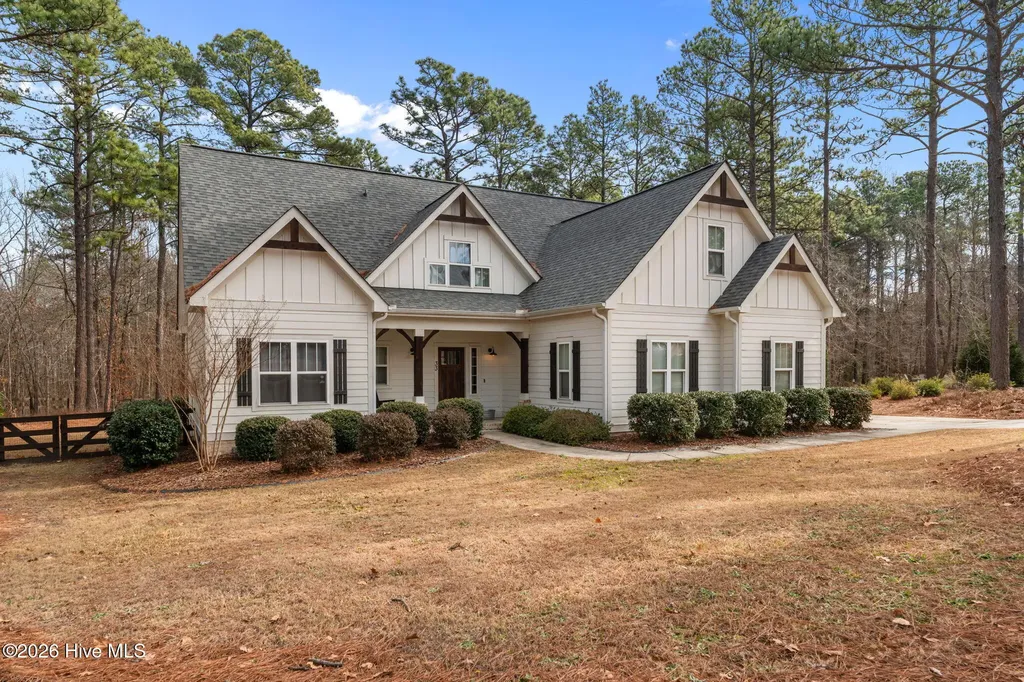 33 Banning Drive Whispering Pines NC 28327