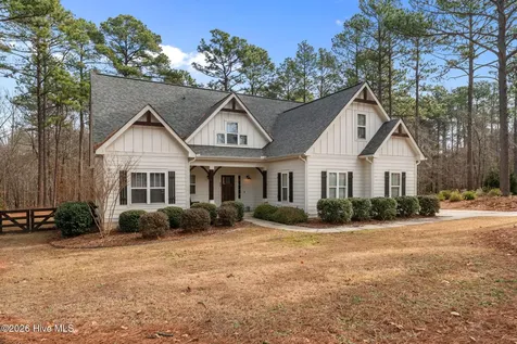 33 Banning Drive Whispering Pines NC 28327