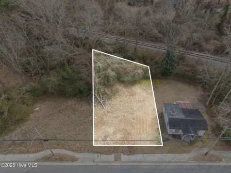 817 W Main Street Williamston NC 27892