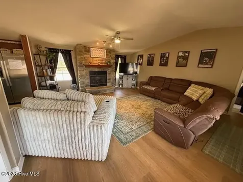 176 Old Fountain Road Richlands NC 28574
