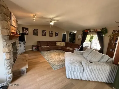 176 Old Fountain Road Richlands NC 28574