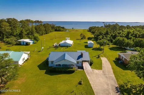 2604 Cedar Island Road Cedar Island NC 28520