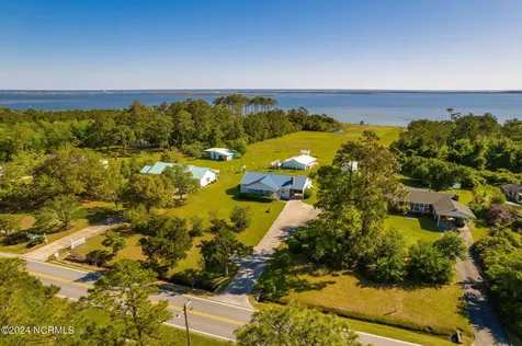 2604 Cedar Island Road Cedar Island NC 28520