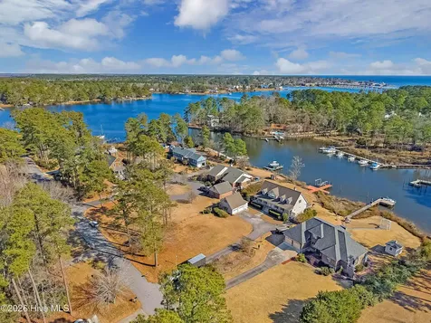 3010 Sloop Drive Oriental NC 28571