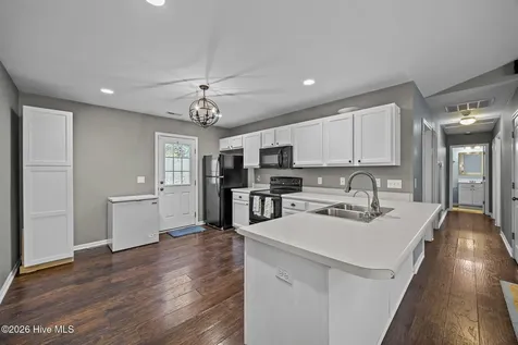 8593 Heirloom Drive NE Leland NC 28451