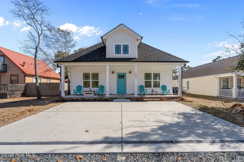 134 NE 5th Street Oak Island NC 28465