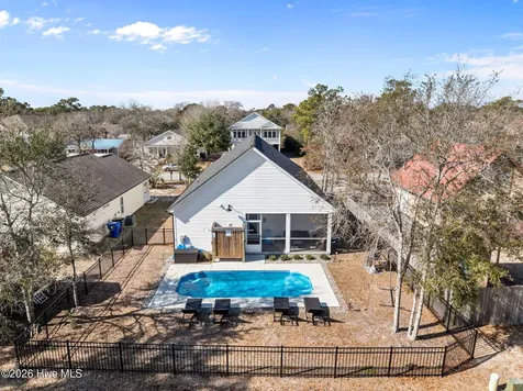 134 NE 5th Street Oak Island NC 28465