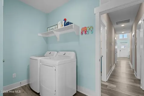 134 NE 5th Street Oak Island NC 28465