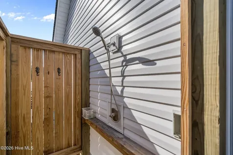 134 NE 5th Street Oak Island NC 28465