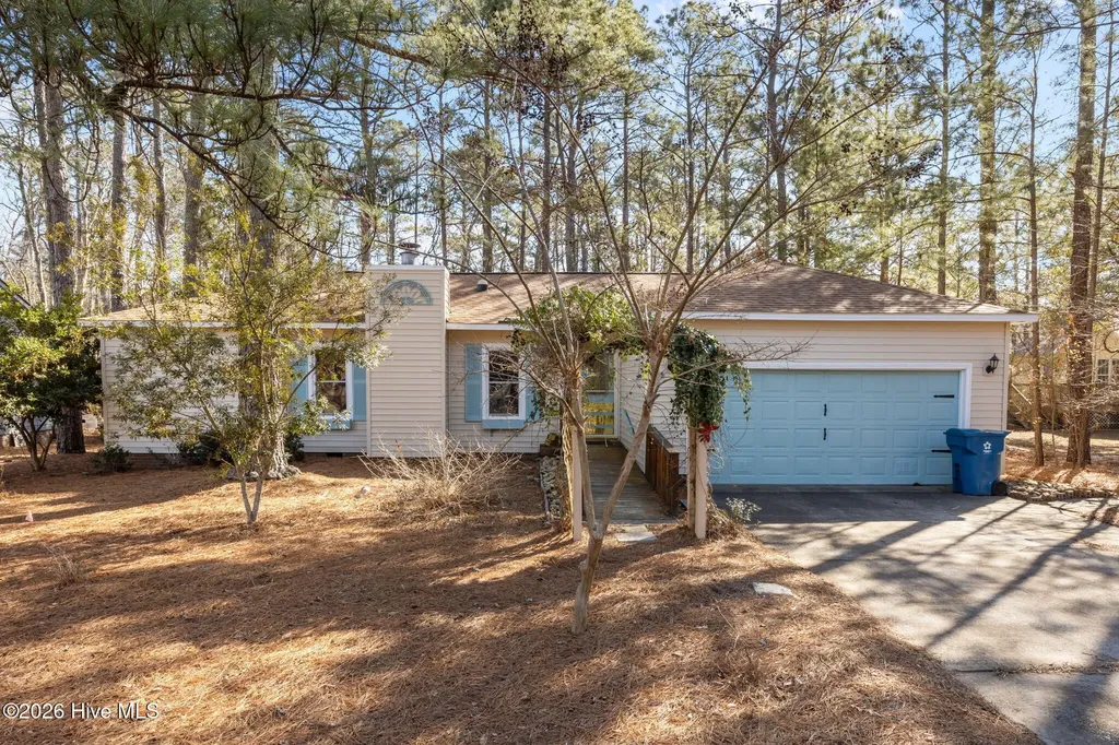 802 Black Swan Road New Bern NC 28560