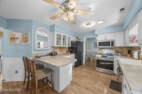 802 Black Swan Road New Bern NC 28560
