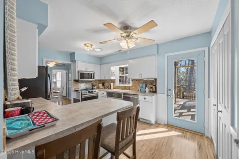 802 Black Swan Road New Bern NC 28560