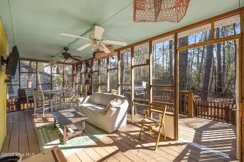 802 Black Swan Road New Bern NC 28560