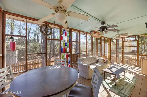 802 Black Swan Road New Bern NC 28560
