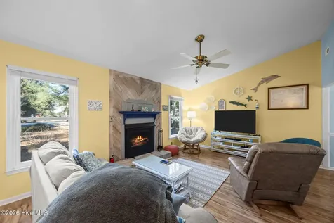802 Black Swan Road New Bern NC 28560