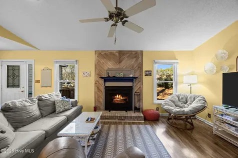 802 Black Swan Road New Bern NC 28560
