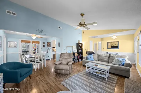 802 Black Swan Road New Bern NC 28560