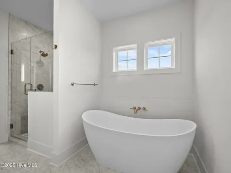 609 Cannonsgate Drive Newport NC 28570