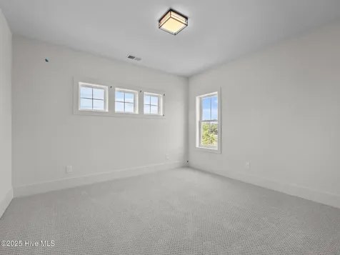 609 Cannonsgate Drive Newport NC 28570
