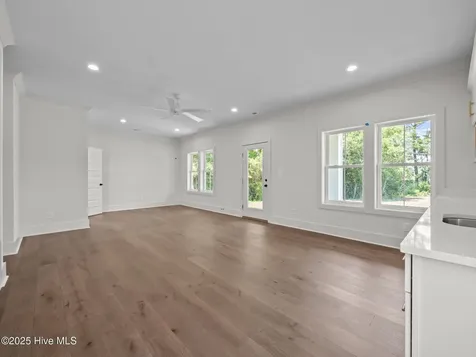 609 Cannonsgate Drive Newport NC 28570