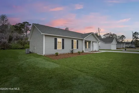 506 Hadnot Avenue Maysville NC 28555