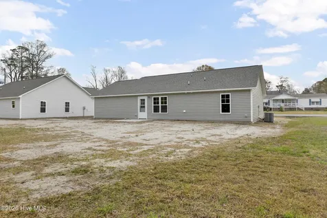 506 Hadnot Avenue Maysville NC 28555