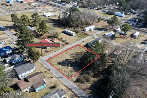 Off Of S Chestnut Street Mount Olive NC 28365