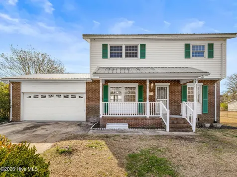 422 Thomas Drive Jacksonville NC 28546