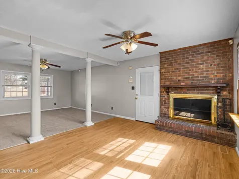 422 Thomas Drive Jacksonville NC 28546