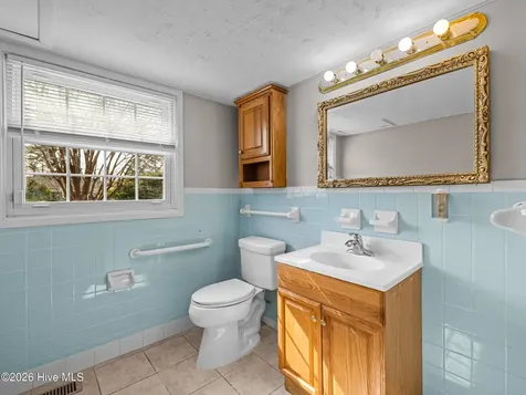422 Thomas Drive Jacksonville NC 28546