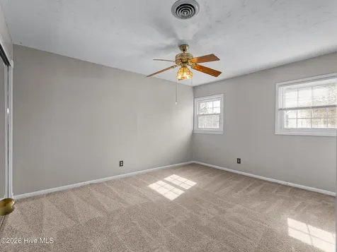 422 Thomas Drive Jacksonville NC 28546