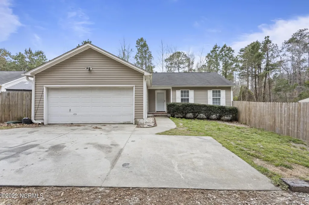 134 Constitution Avenue Jacksonville NC 28540