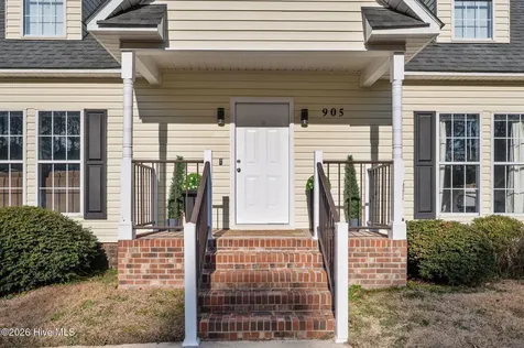 905 Autumn Drive Greenville NC 27834