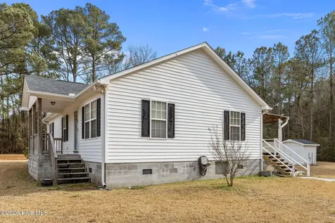 585 Roberts Road Newport NC 28570