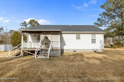 585 Roberts Road Newport NC 28570