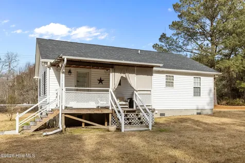 585 Roberts Road Newport NC 28570