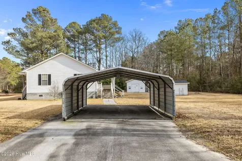 585 Roberts Road Newport NC 28570