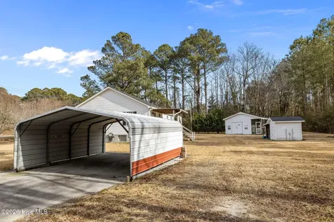 585 Roberts Road Newport NC 28570