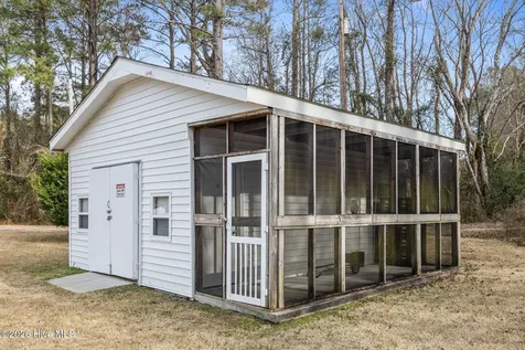 585 Roberts Road Newport NC 28570