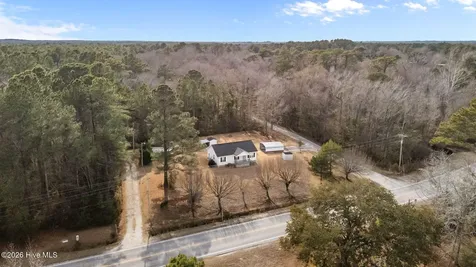 585 Roberts Road Newport NC 28570