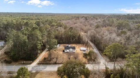 585 Roberts Road Newport NC 28570