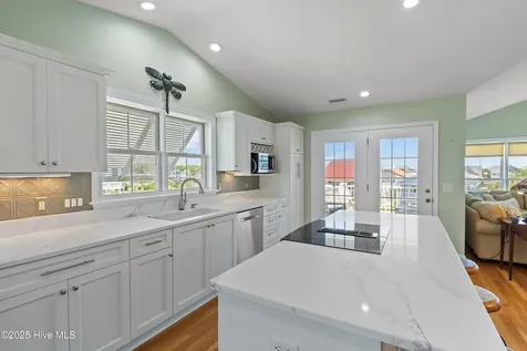 121 Ferry Road Holden Beach NC 28462