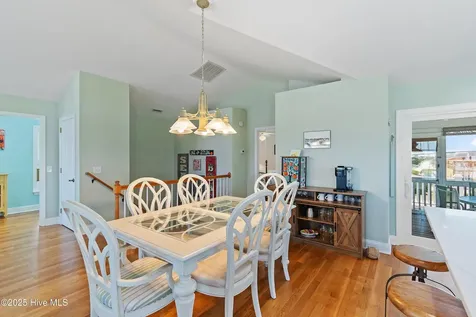 121 Ferry Road Holden Beach NC 28462