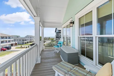 121 Ferry Road Holden Beach NC 28462
