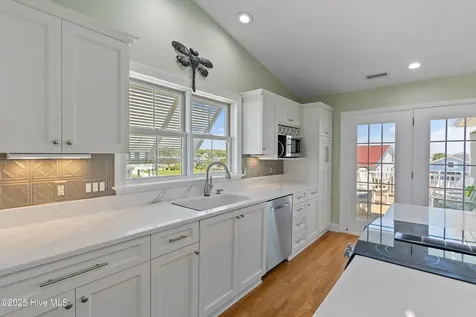 121 Ferry Road Holden Beach NC 28462