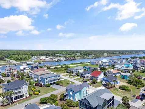 121 Ferry Road Holden Beach NC 28462